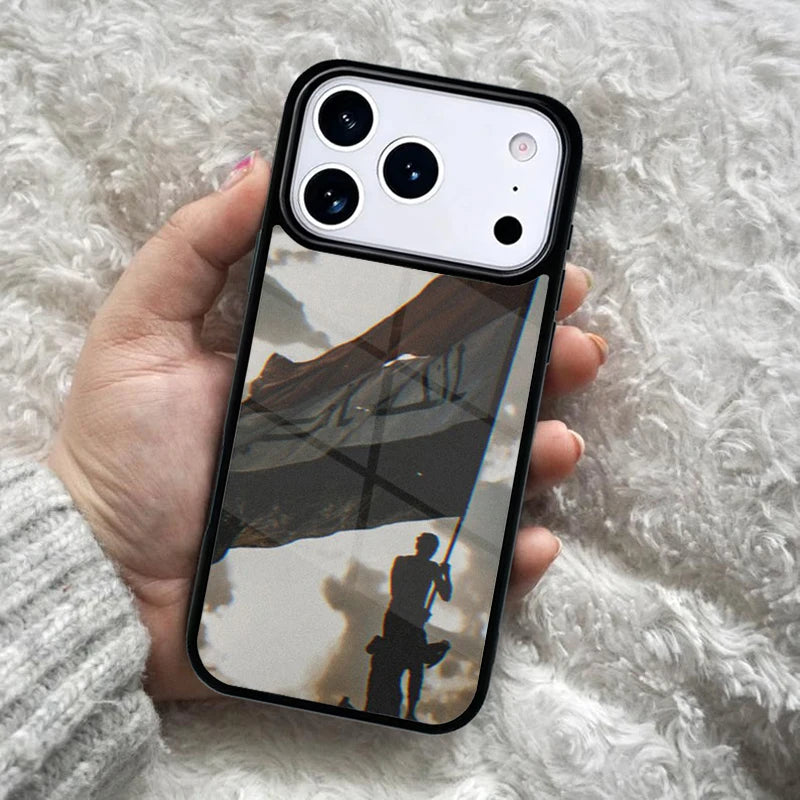 غطاء هاتف يحمل علم العراق، متوافق مع أجهزة iPhone 17 Air و16 و15 و14 Plus و13 و12 و11 Pro Max، تصميم مقاوم للصدمات مع حواف حماية (Bumper)، يوفر حما
