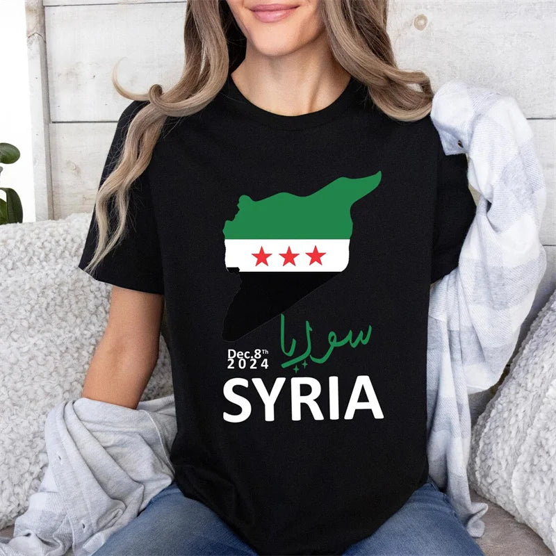 تي شيرت بطباعة ثلاثية الأبعاد لخريطة علم الجمهورية العربية السورية مع شعار النبالة السوري، تي شيرت برسومات وأكمام قصيرة، ق