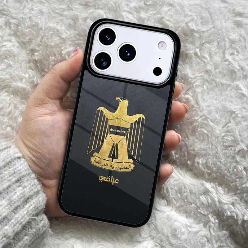 غطاء هاتف يحمل علم العراق، متوافق مع أجهزة iPhone 17 Air و16 و15 و14 Plus و13 و12 و11 Pro Max، تصميم مقاوم للصدمات مع حواف حماية (Bumper)، يوفر حما